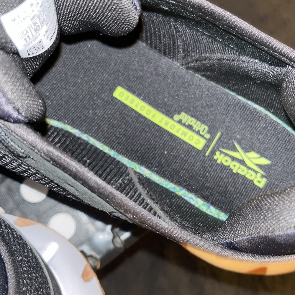Mens Reebok sneakers - Picture 4 of 7